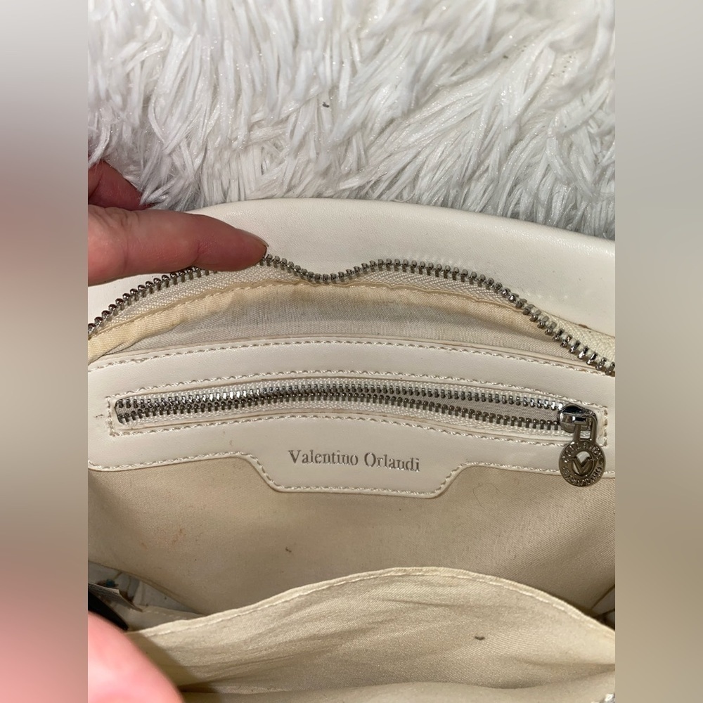 Valentino Orlandi White Crossbody Bag Flawed Missing a Rivet - Picture 6 of 9